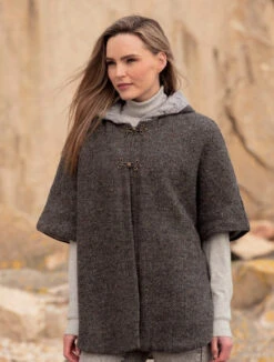 Ladies Tweed Cape With Aran Collar -Modekleidung 1578 HOODED TWEED CAPE T31 800x1031 64459.1638531063