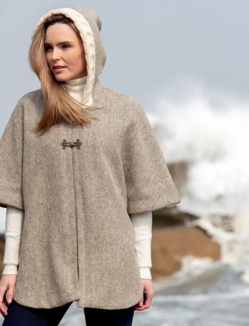 Ladies Tweed Cape With Aran Collar – Bild 9