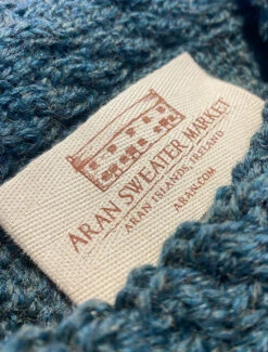 Hawthorn Pattern Aran Poncho -Modekleidung A841 Label 89840.1673753204