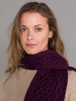 A‎ran Plated Scarf -Modekleidung Aran L4A7111 54870.1662553759