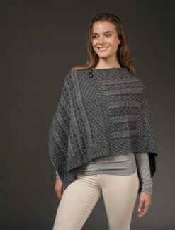 Plated Aran Poncho With Button Detail -Modekleidung B877 Grey Derby 1 57705.1673752869