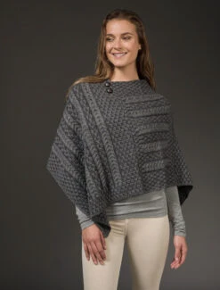 Plated Aran Poncho With Button Detail -Modekleidung B877 Grey Derby 3 34653.1673752869