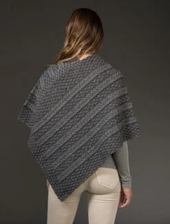 Plated Aran Poncho With Button Detail -Modekleidung B877 Grey Derby 6 13670.1673752869