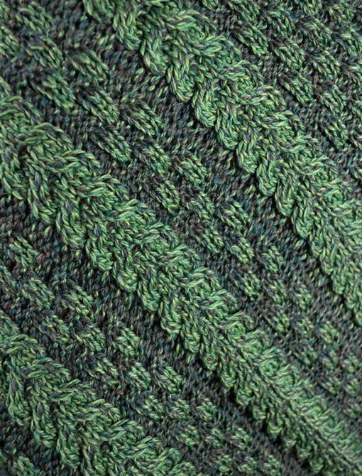 Plated Aran Poncho With Button Detail – Bild 8