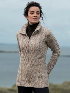 Cable Aran Cardigan With Zipper -Modekleidung B926 Wicker 28220.1693478534