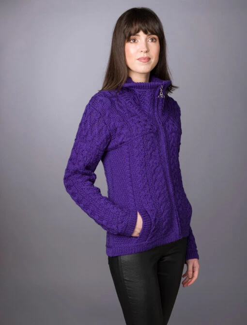 Double Collar Zip Merino Aran Cardigan – Bild 14