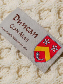 Duncan Clan Aran Throw -Modekleidung Shot 211 93921.1615287886