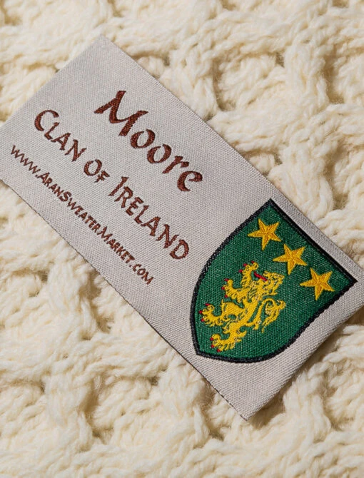 Moore Clan Aran Poncho – Bild 2