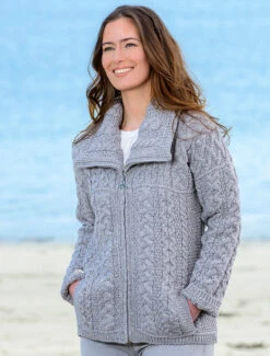 Double Collar Zip Merino Aran Cardigan -Modekleidung X4267 Soft Grey 13418.1624609042
