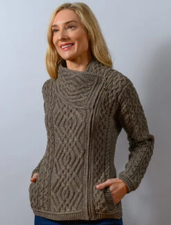Aran Jacket With Celtic Knot Side Zip -Modekleidung Z4630 Brown 10377.1673752884