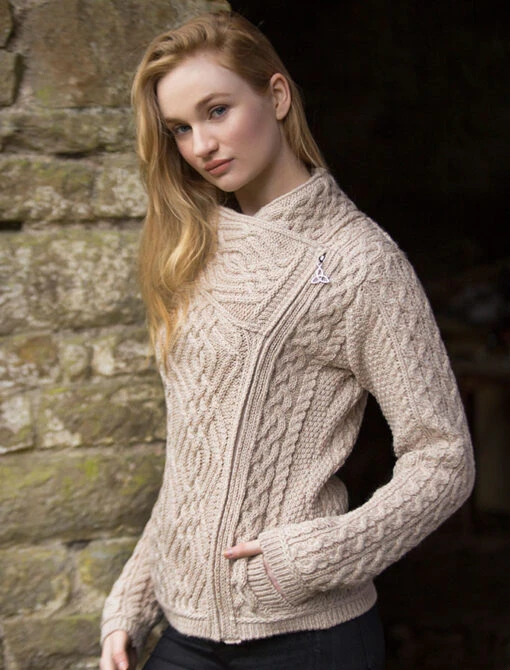 Aran Jacket With Celtic Knot Side Zip – Bild 10