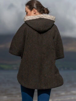 Ladies Tweed Cape With Aran Collar -Modekleidung t 31 3 82137.1666052965