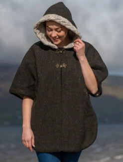 Ladies Tweed Cape With Aran Collar -Modekleidung t 31 4 02745.1666052965